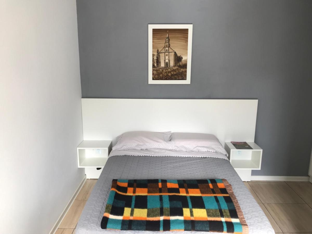 Suite Em Gramado, Proxima A Avenida Das Hortencias מראה חיצוני תמונה