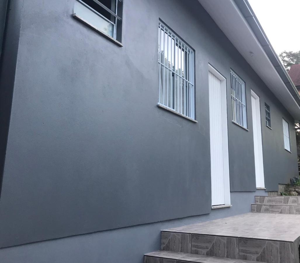 Suite Em Gramado, Proxima A Avenida Das Hortencias מראה חיצוני תמונה